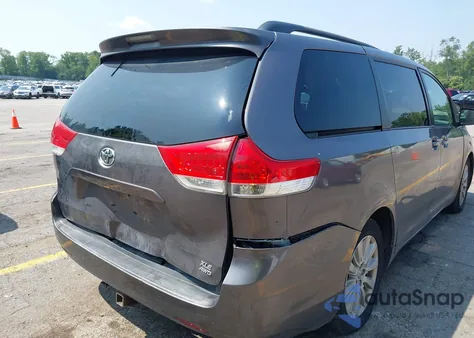 2011 Toyota Sienna Xle из США, поврежденный, VIN 5TDDK3DC3BS007445